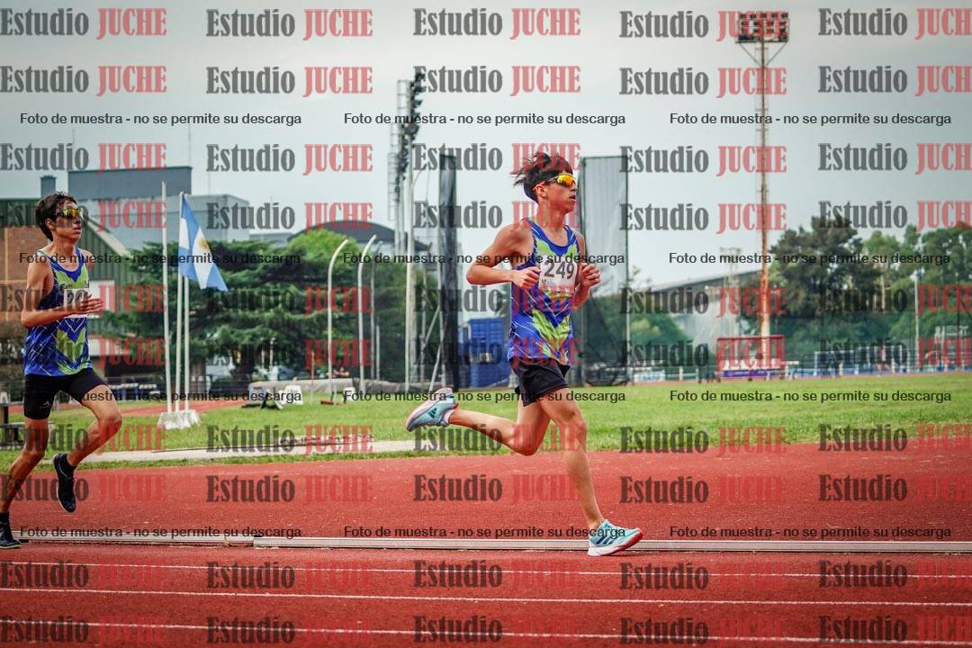 Fotos de los 2400 m de varones