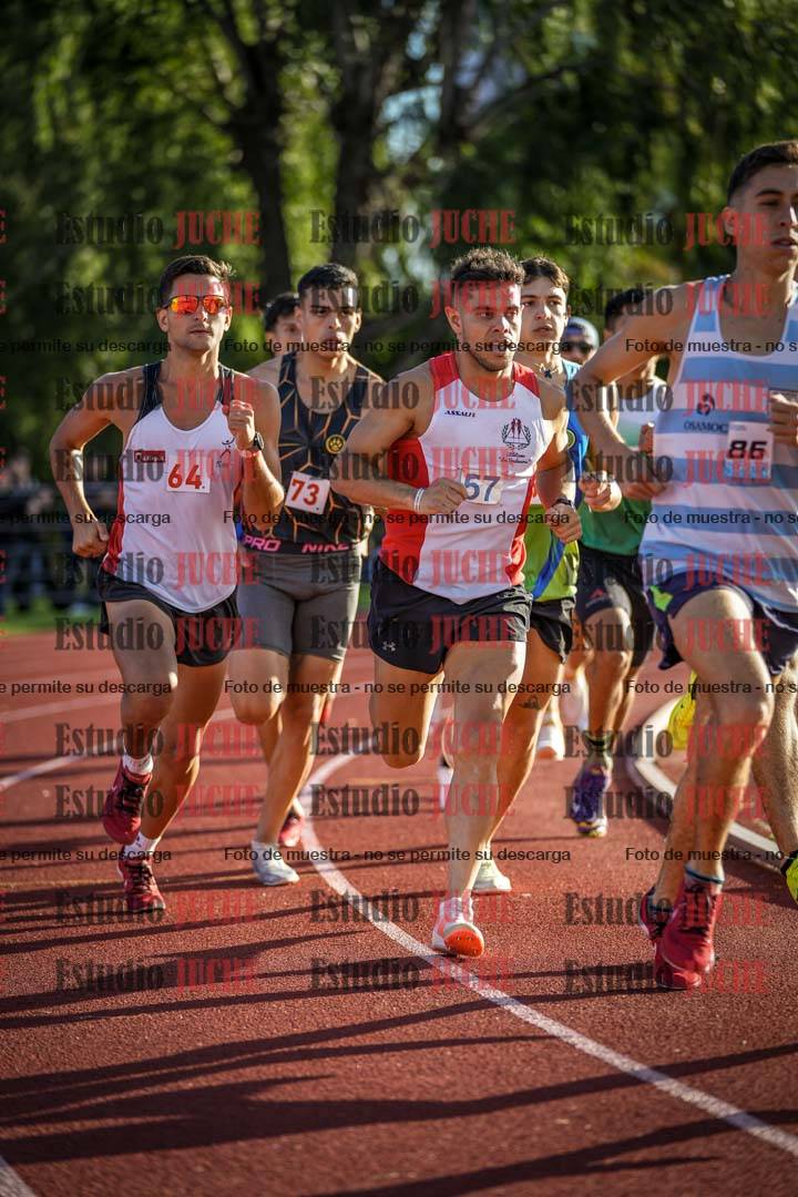 Fotos de los 1500 m llanos de varones