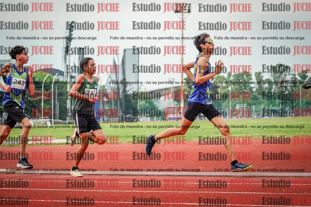Fotos de los 2400 m de varones