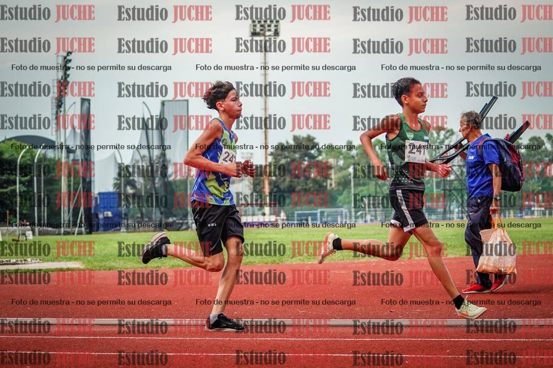 Fotos de los 2400 m de varones