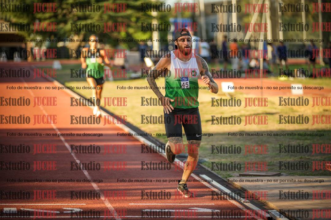 Fotos de los 3000 m llanos de varones