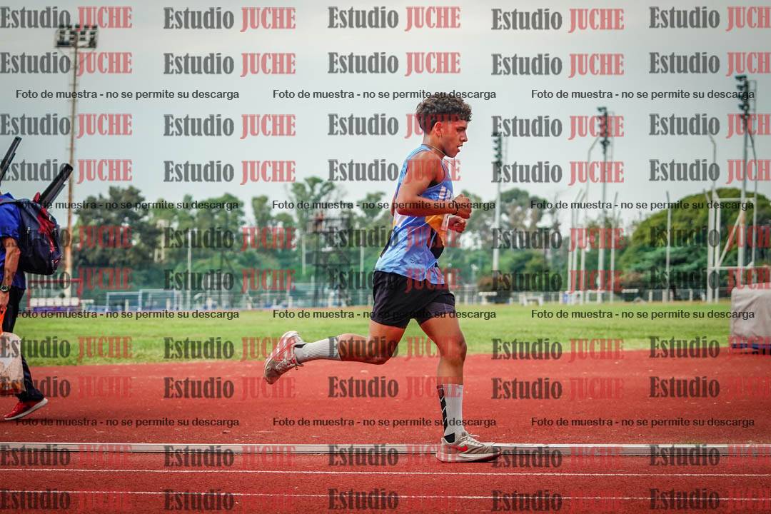Fotos de los 2400 m de varones