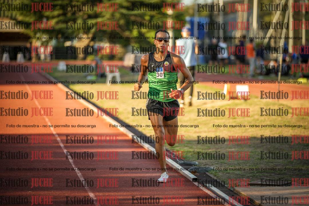 Fotos de los 3000 m llanos de varones