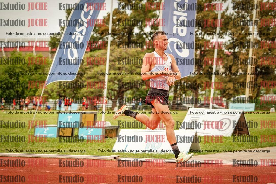 Fotos de los 3000 m llanos de varones