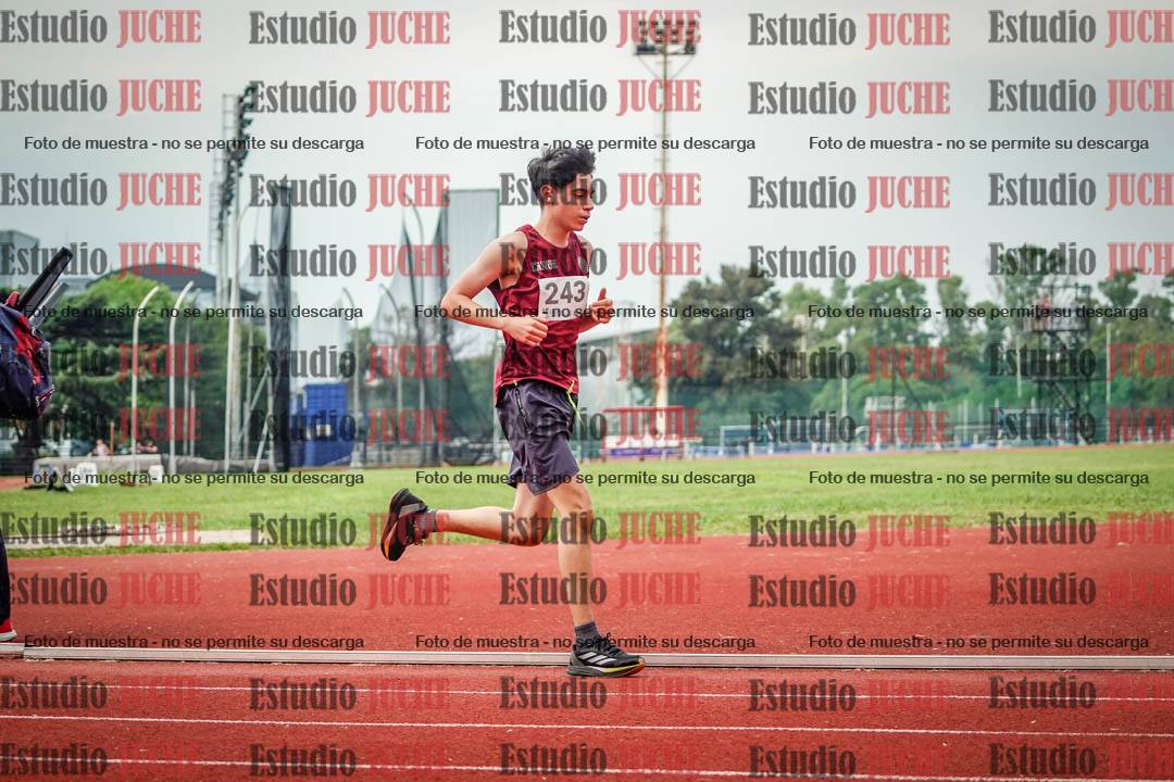 Fotos de los 2400 m de varones