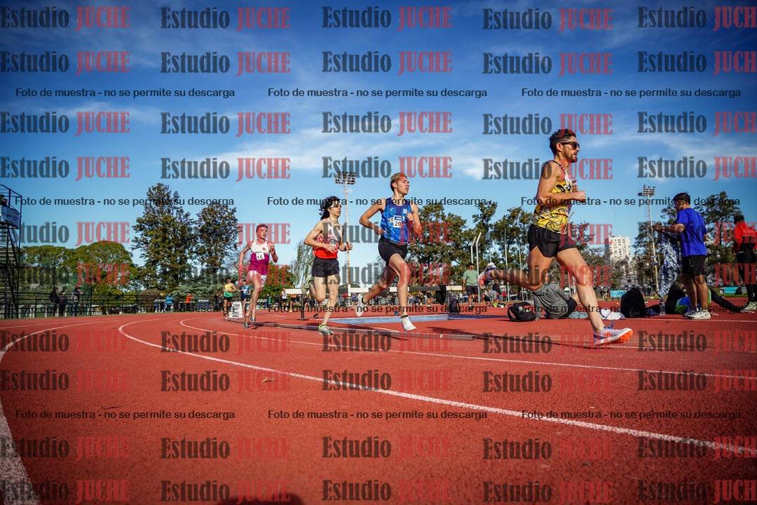 Fotos de los 3000 m llanos de varones
