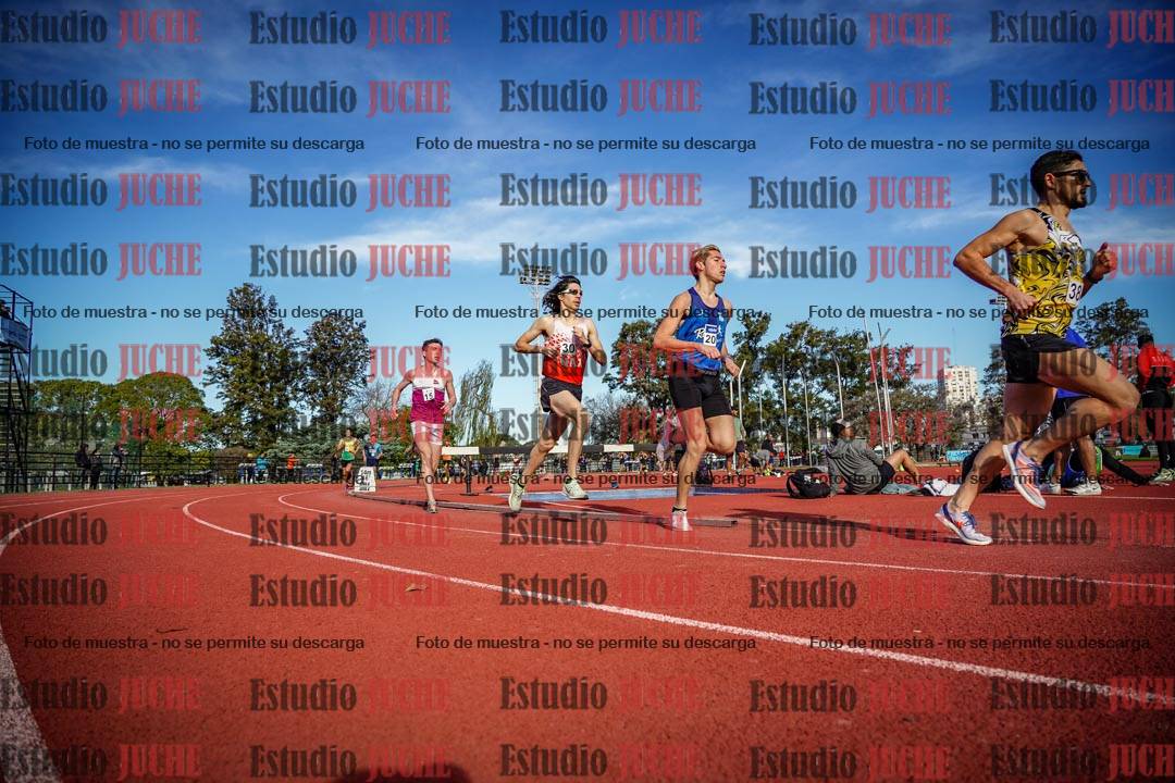 Fotos de los 3000 m llanos de varones