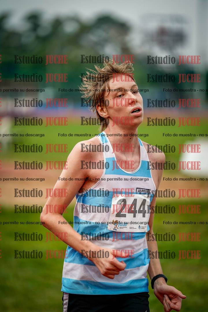 Fotos de los 2400 m de varones