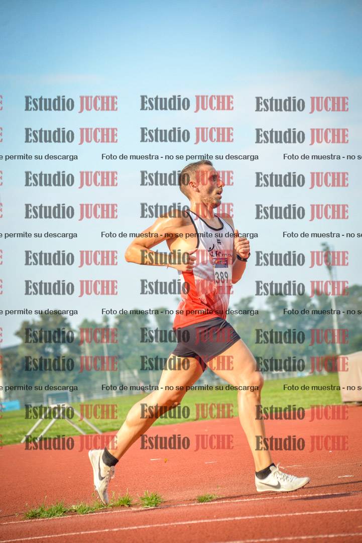 Fotos de los 3000 m llanos de varones