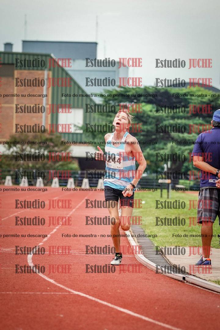 Fotos de los 2400 m de varones