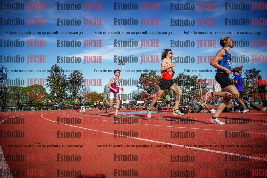 Fotos de los 3000 m llanos de varones