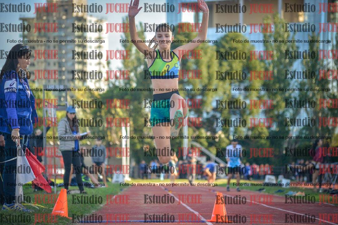 Fotos del salto en largo - mujeres U16