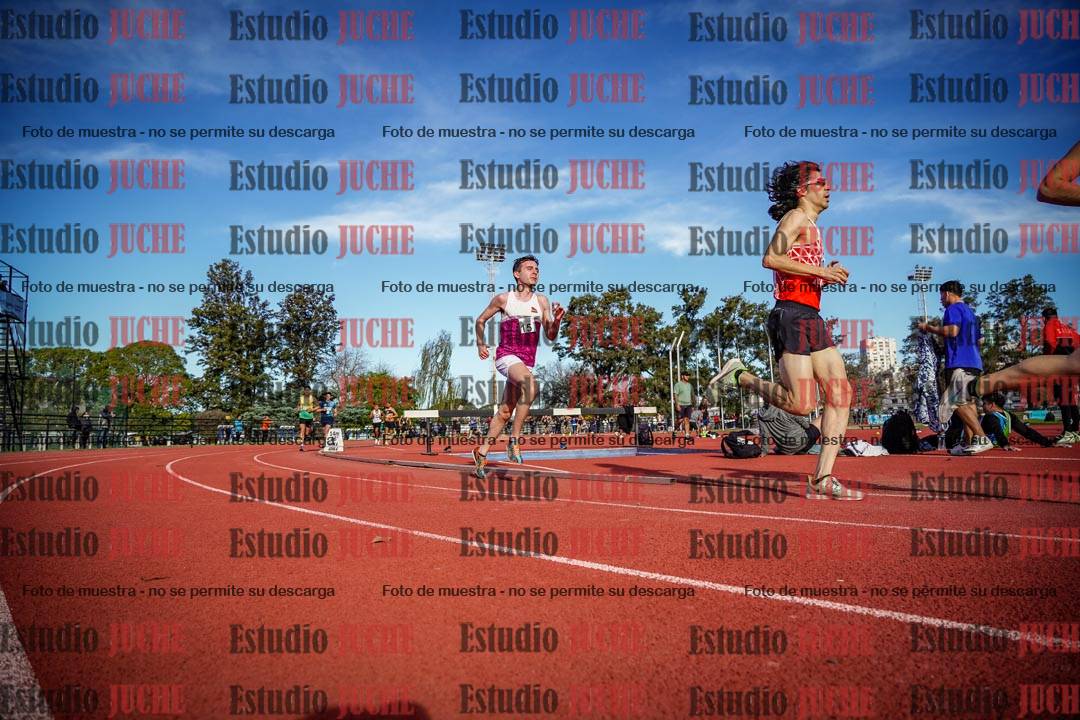 Fotos de los 3000 m llanos de varones