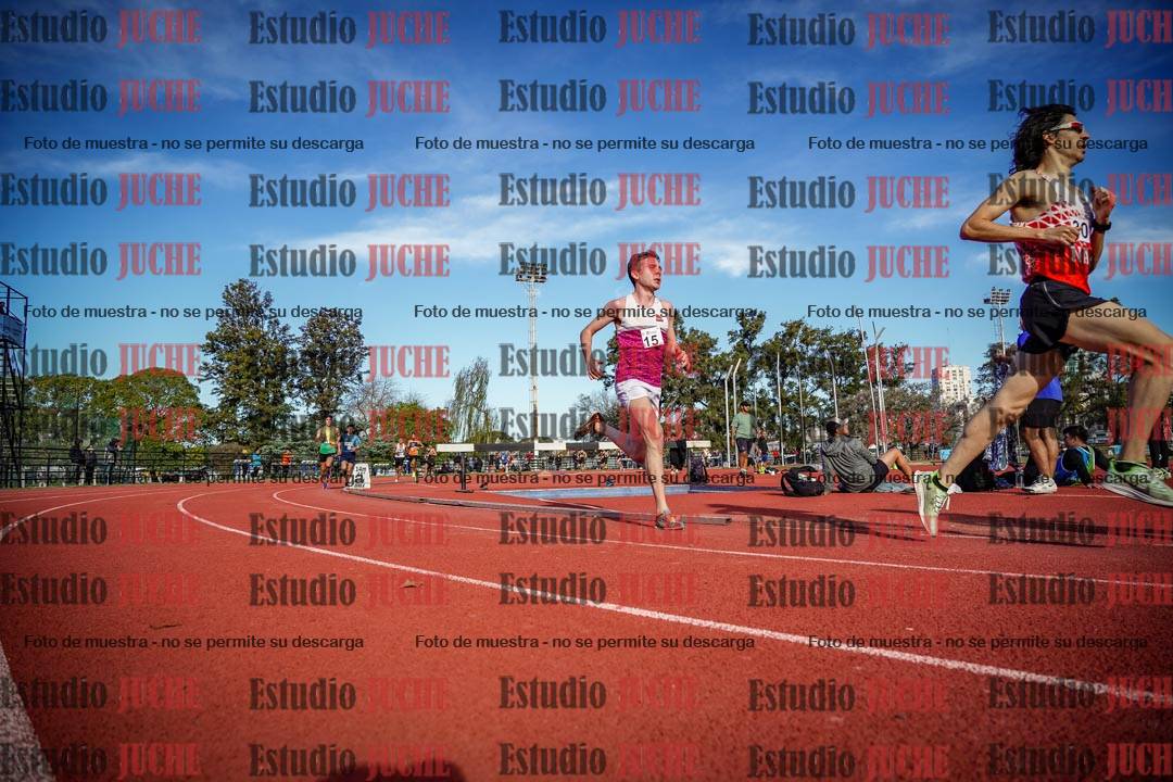 Fotos de los 3000 m llanos de varones