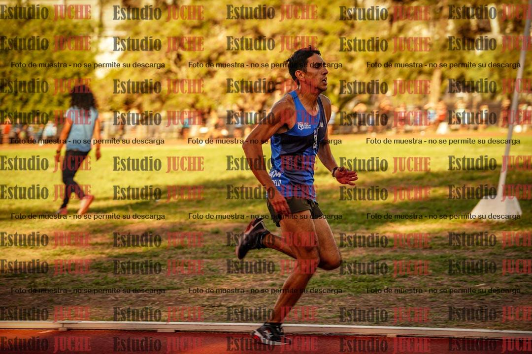 Fotos de los 3000 m llanos de varones