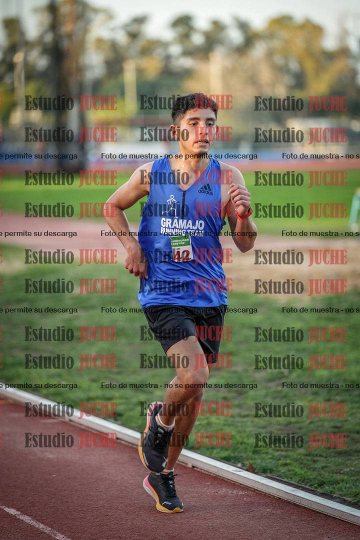 Fotos de los 3000 m llanos de varones