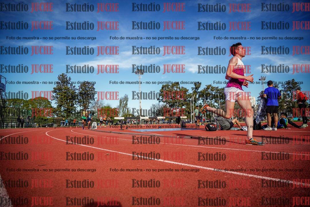 Fotos de los 3000 m llanos de varones