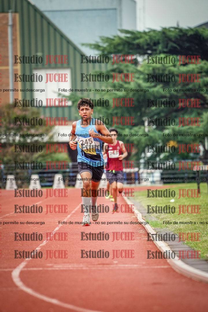 Fotos de los 2400 m de varones