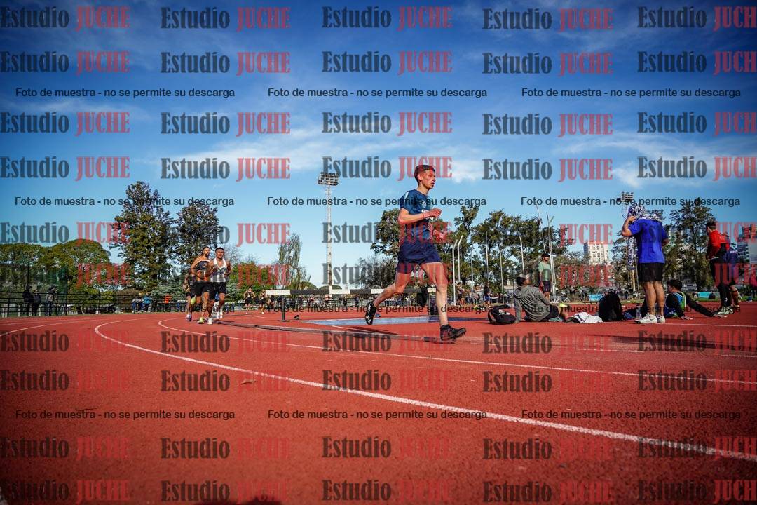 Fotos de los 3000 m llanos de varones