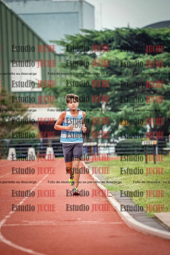 Fotos de los 2400 m de varones