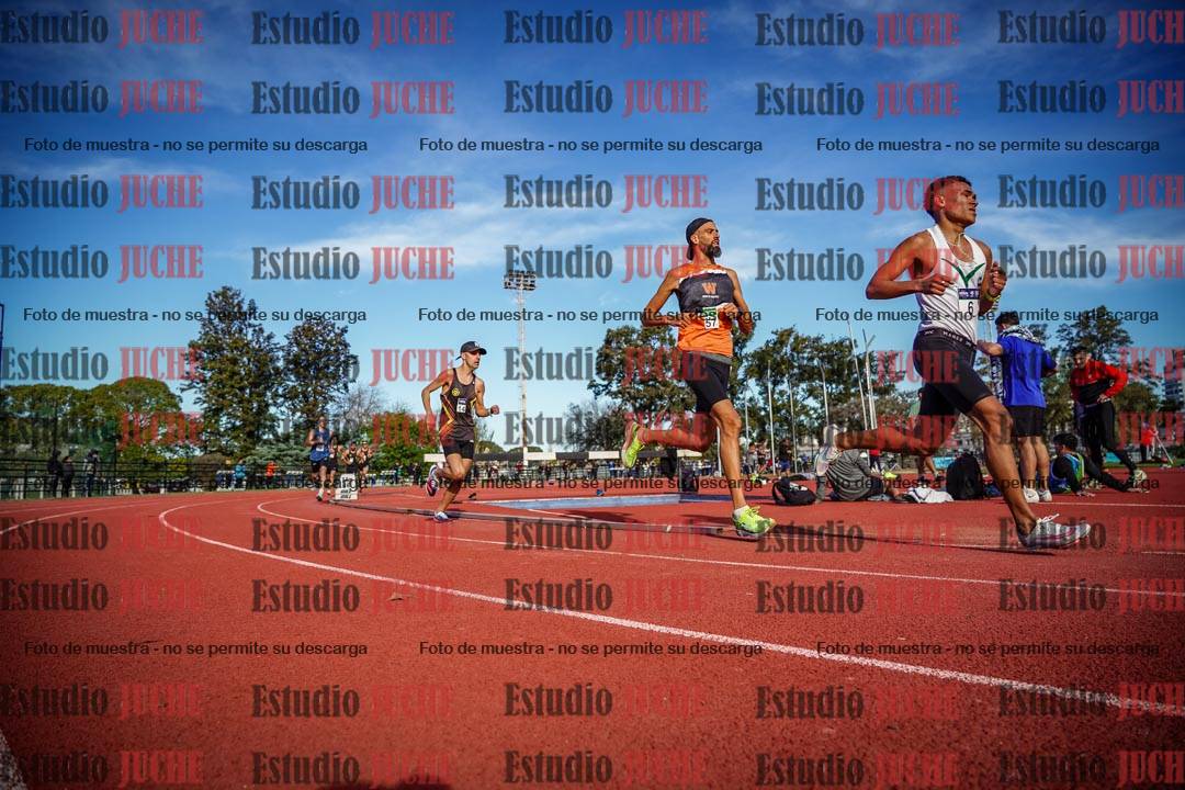 Fotos de los 3000 m llanos de varones