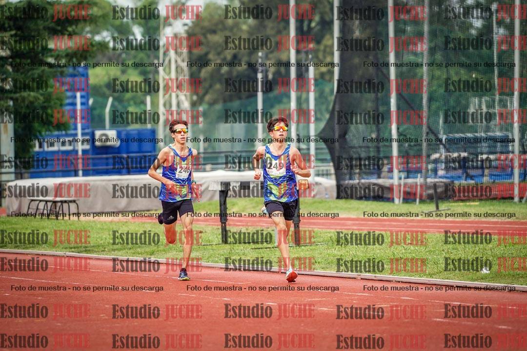 Fotos de los 2400 m de varones