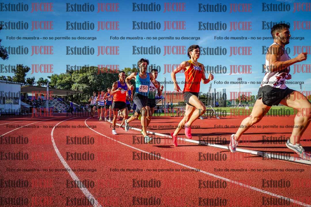 Fotos de los 1500 m llanos de varones