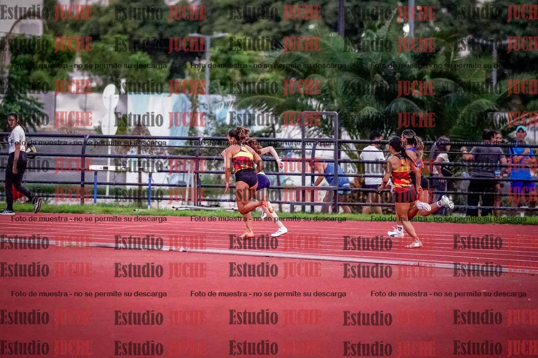 Fotos de las postas 4x100 m de mujeres