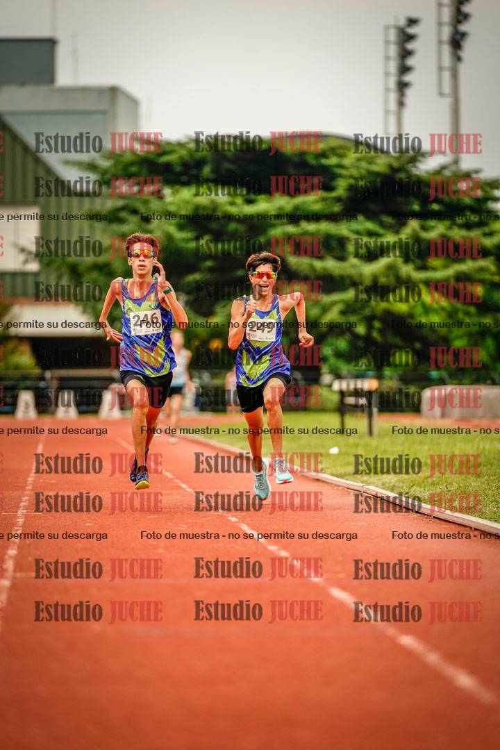 Fotos de los 2400 m de varones