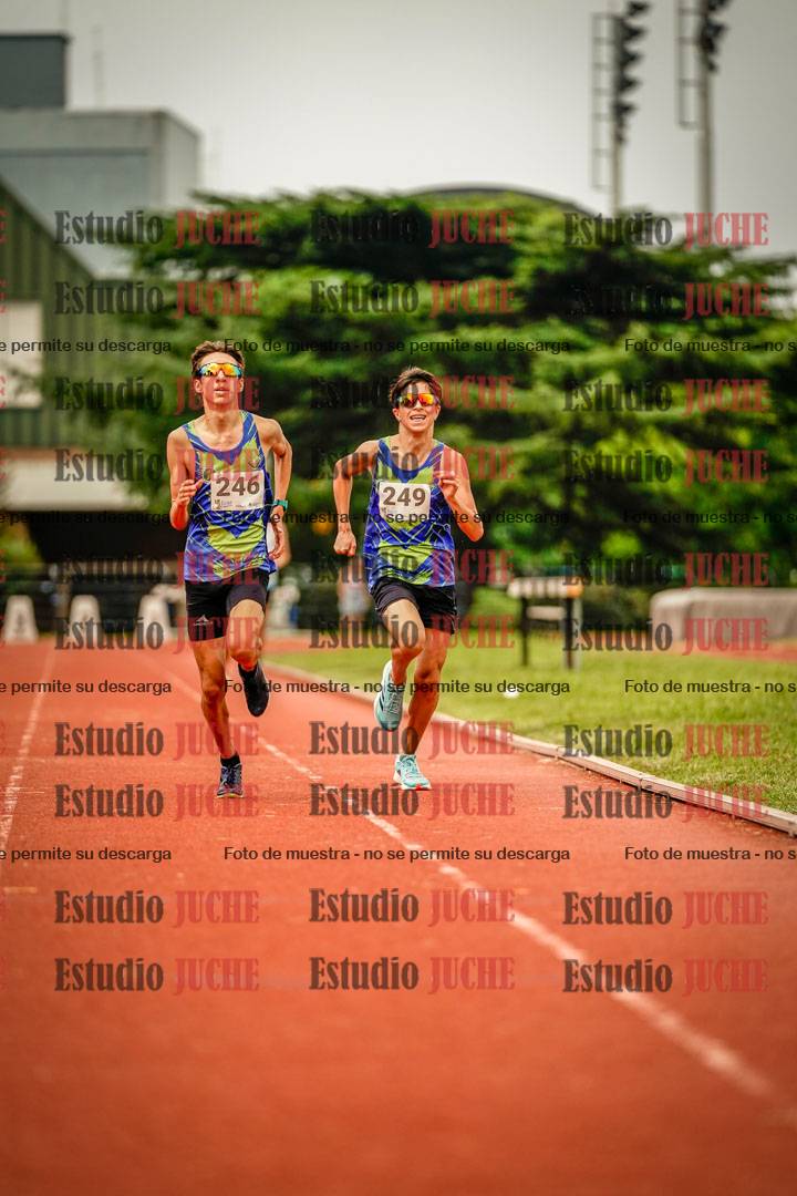 Fotos de los 2400 m de varones