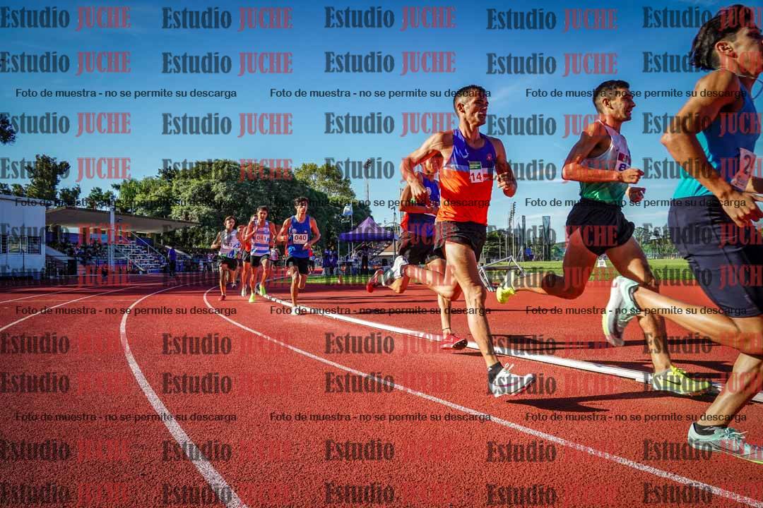 Fotos de los 1500 m llanos de varones