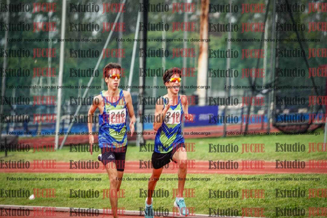 Fotos de los 2400 m de varones