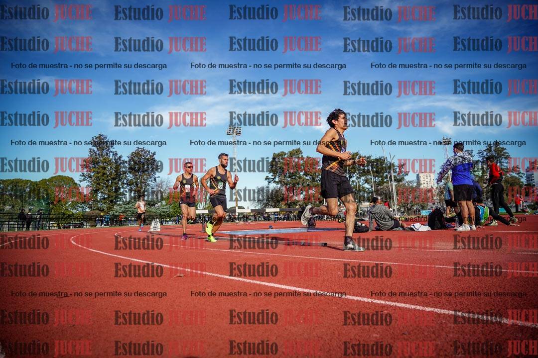 Fotos de los 3000 m llanos de varones