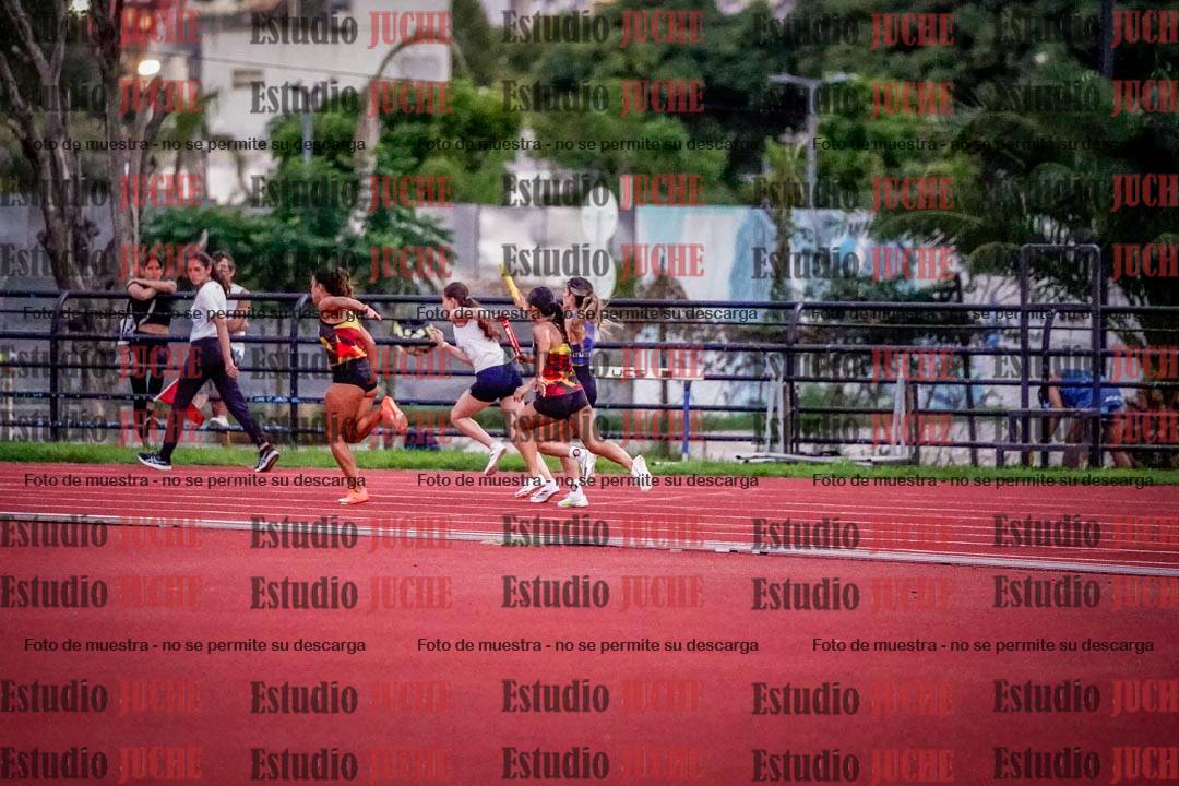 Fotos de las postas 4x100 m de mujeres