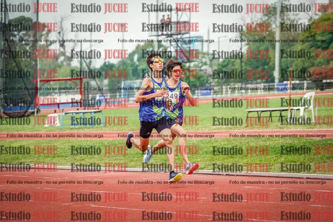 Fotos de los 2400 m de varones