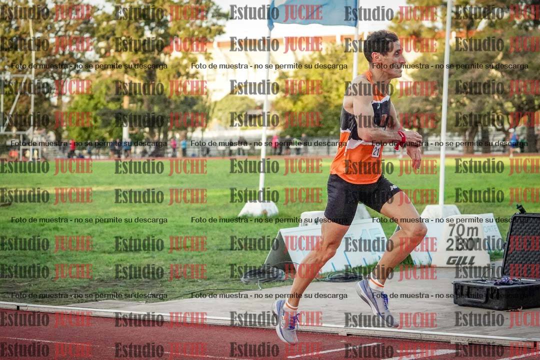 Fotos de los 3000 m llanos de varones