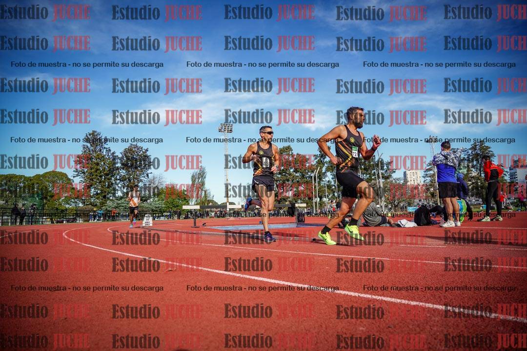 Fotos de los 3000 m llanos de varones