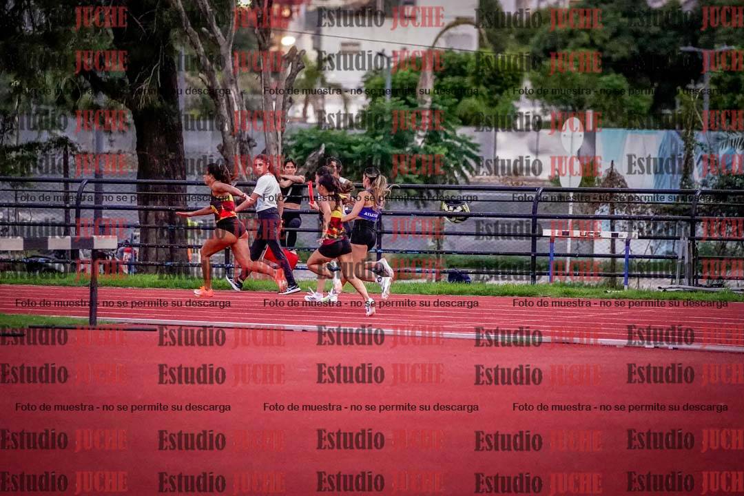 Fotos de las postas 4x100 m de mujeres