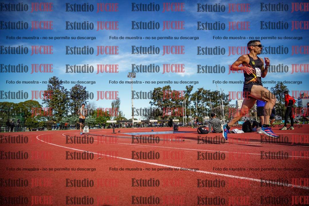 Fotos de los 3000 m llanos de varones