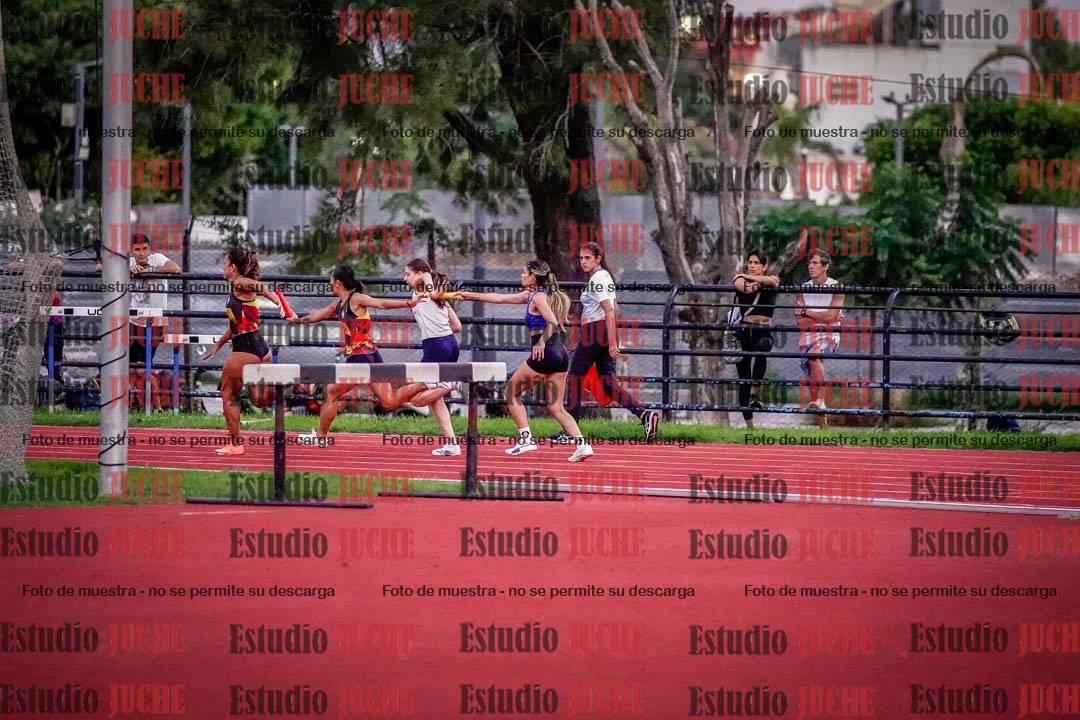 Fotos de las postas 4x100 m de mujeres