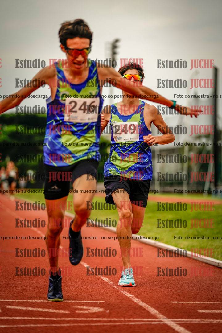 Fotos de los 2400 m de varones