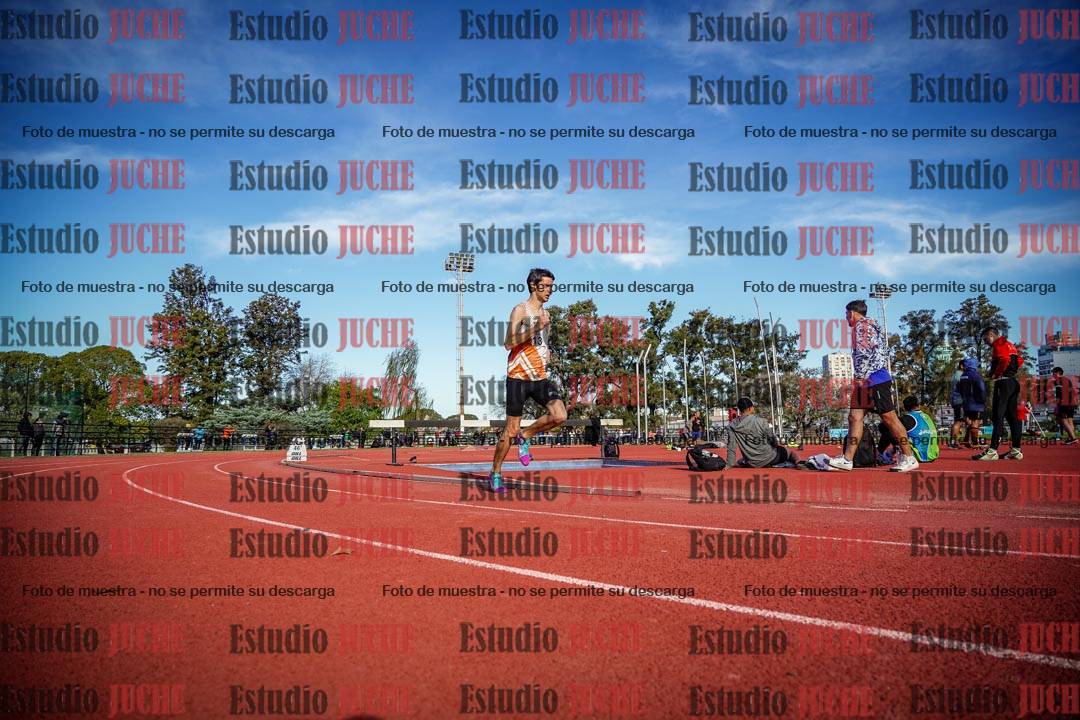 Fotos de los 3000 m llanos de varones