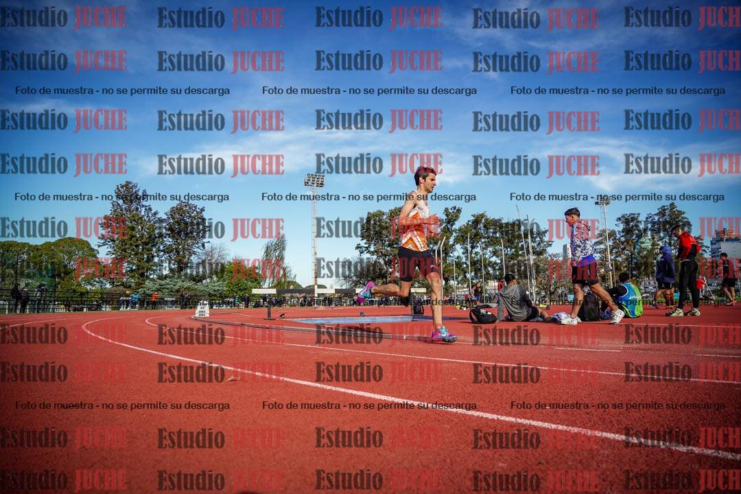 Fotos de los 3000 m llanos de varones