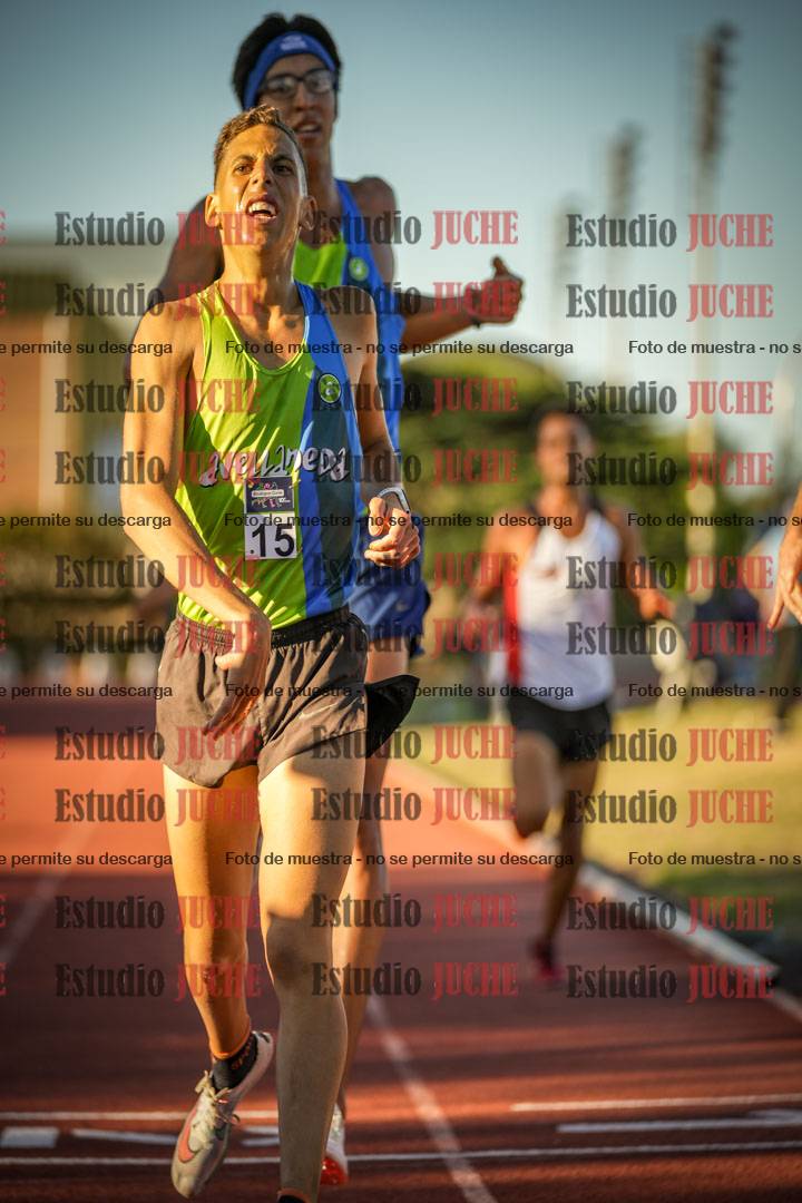 Fotos de los 3000 m llanos de varones