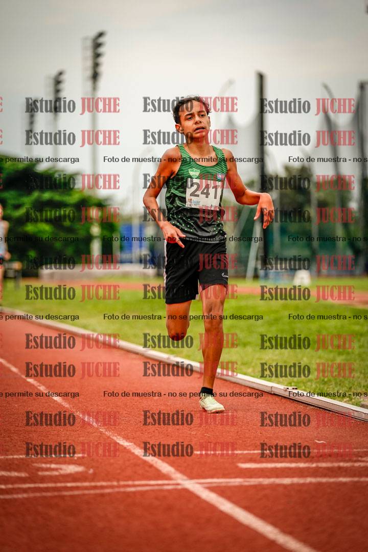 Fotos de los 2400 m de varones