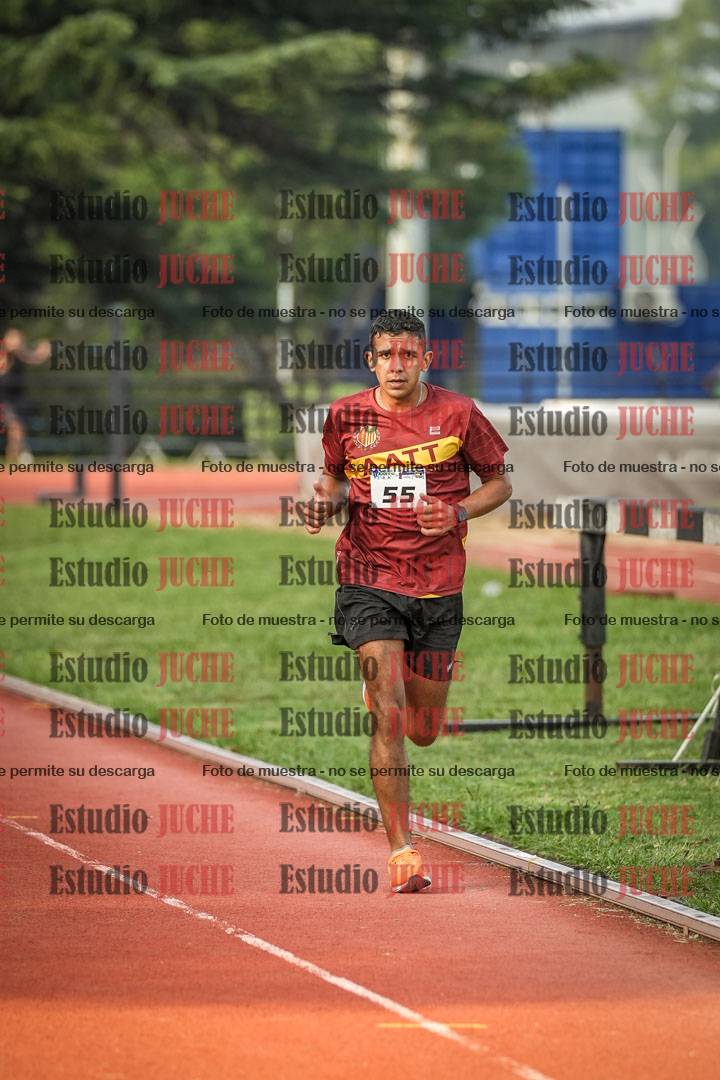 Fotos de los 3000 m llanos de varones