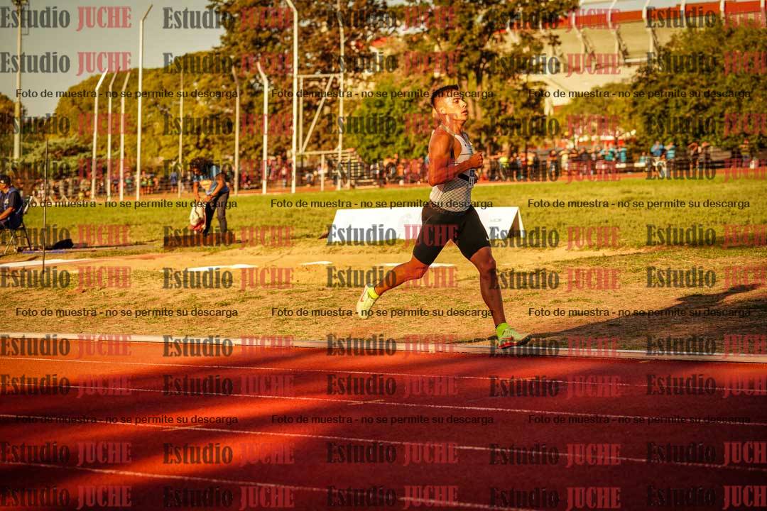 Fotos de los 3000 m llanos de varones