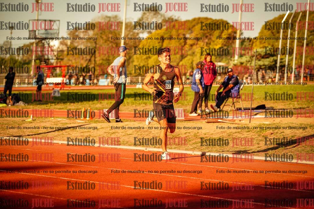 Fotos de los 3000 m llanos de varones