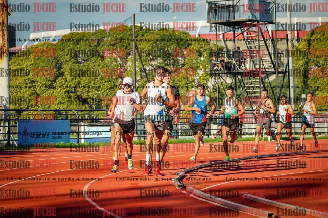 Fotos de los 1500 m llanos de varones
