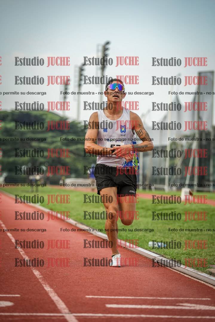 Fotos de los 3000 m llanos de varones